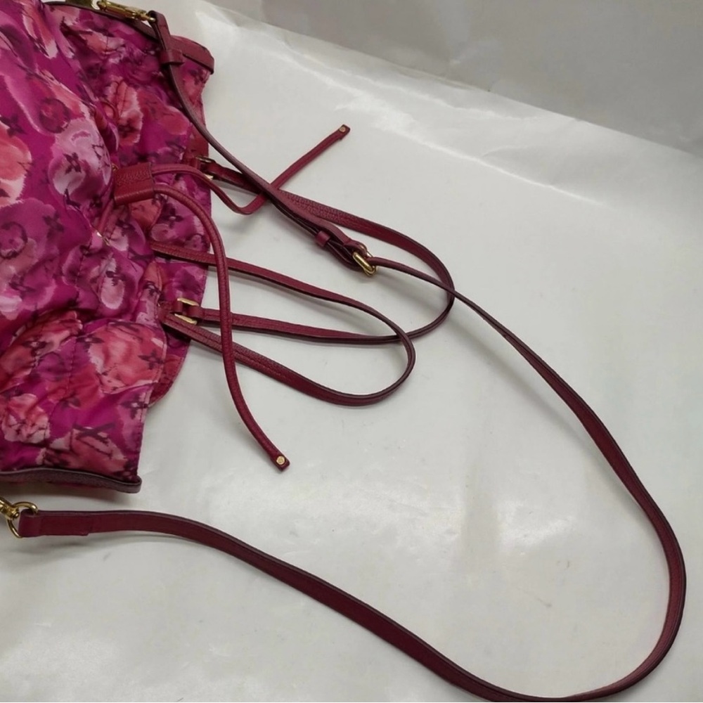 Louis Vuitton Limited Edition Poppy Flowers Drawstring Tote – Pink / Fuchsia - Picture 6 of 8